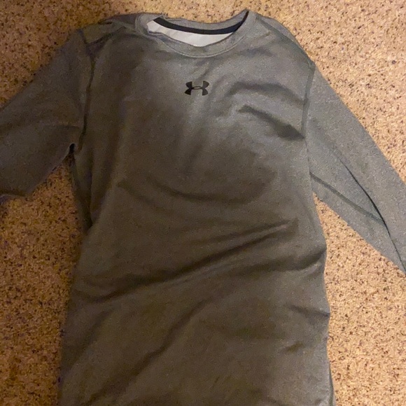 Under Armour Other - Long sleeve fitted UA shirt